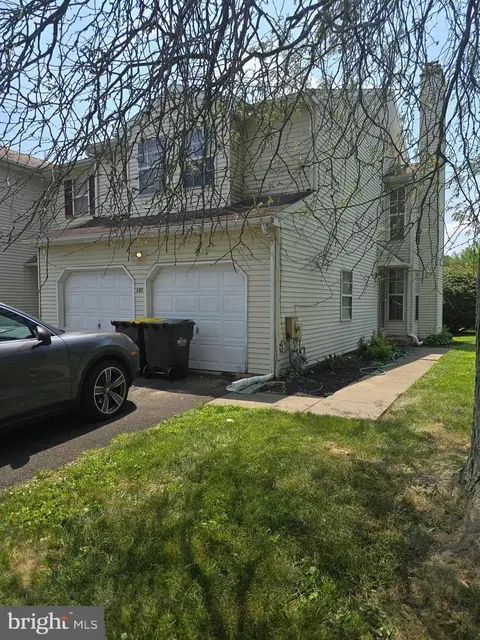 107 Jonathan Dr, North Wales, PA 19454