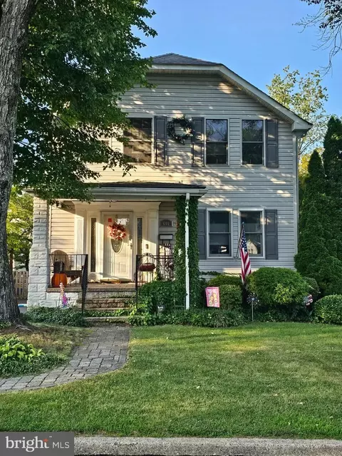 605 Crown St, Willow Grove, PA 19090