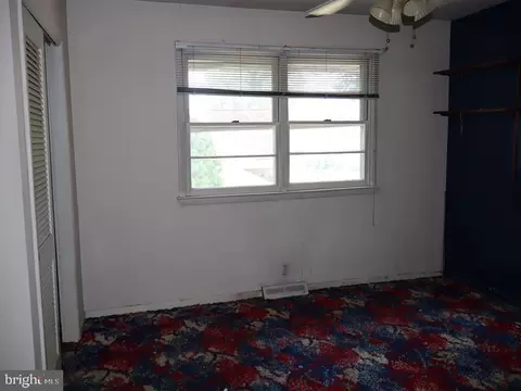 Bedroom - 1901 Lantern Ln, Oreland, PA 19075 photo 2 of 3