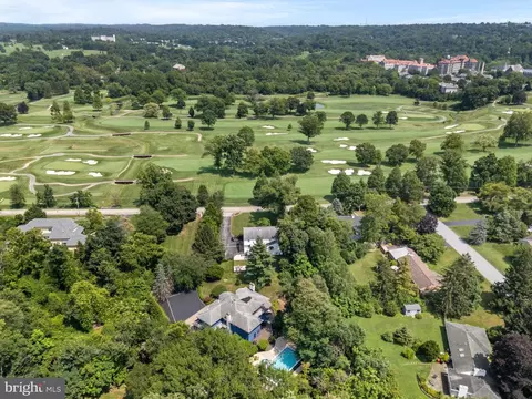 842 Thomas Rd, Lafayette Hill, PA 19444