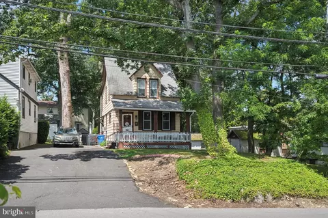 926 Bradfield Rd, Abington, PA 19001