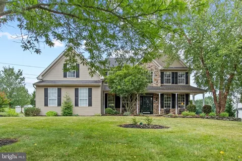 2272 Locust Dr, Lansdale, PA 19446