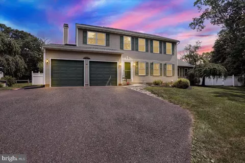 2007 Deer Ridge Dr, Pottstown, PA 19464
