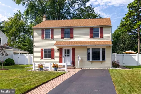 412 Corinthian Ave, Hatboro, PA 19040