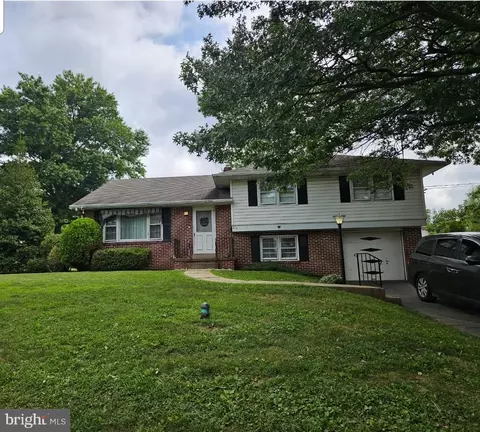 215 Penn Ave, Souderton, PA 18964