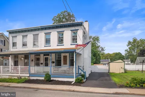 61 E Montgomery Ave, Hatboro, PA 19040