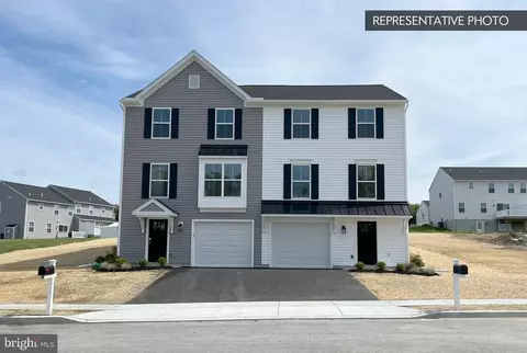 714 Deerfield Blvd #LOT 3, Pennsburg, PA 18073