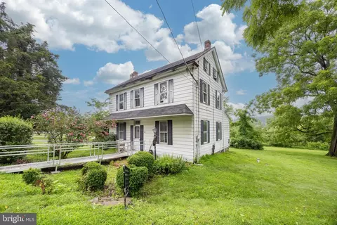 1398 Chestnut Grove Rd, Pottstown, PA 19464