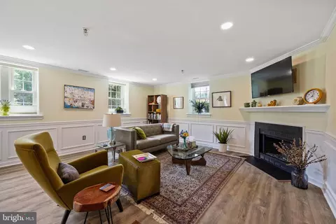 104 Woodside Rd #B106, Haverford, PA 19041