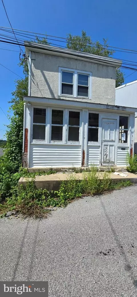 205 Ebenezer Ave, Bala Cynwyd, PA 19004