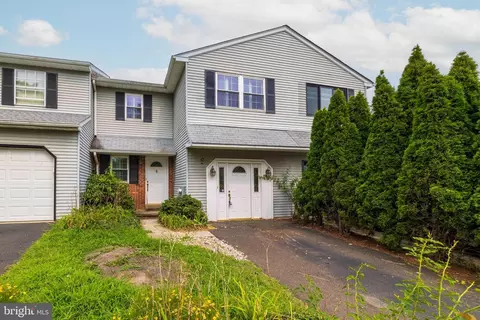 225 Orchard Dr, North Wales, PA 19454