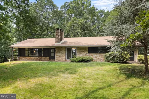 202 Yoder Rd, Harleysville, PA 19438