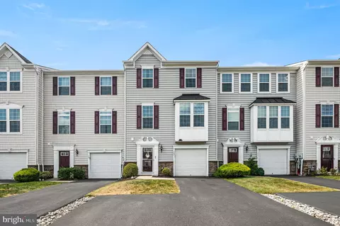 109 Tulip Ln, Gilbertsville, PA 19525