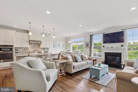 2150 Julia Dr, Conshohocken, PA 19428