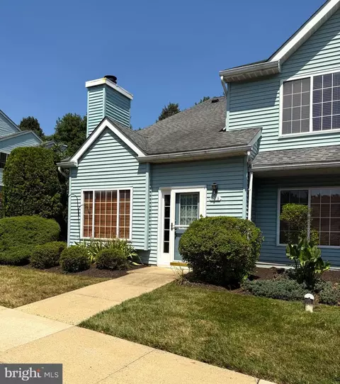 329 Pondview Dr, Harleysville, PA 19438