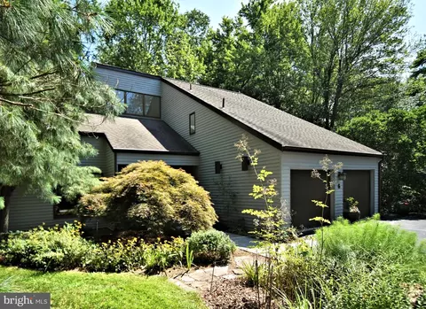 6 Timber Fare, Spring House, PA 19477