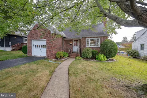 642 Willow St Apt, Pottstown, PA 19464