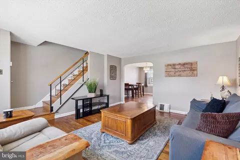 1316 Redwood Ln, Norristown, PA 19401