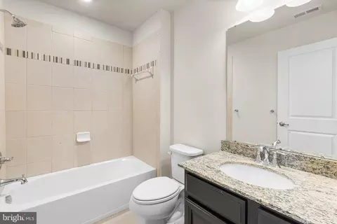 Bath - 19 Twomey Ct #33, Wyncote, PA 19095 photo 2 of 2
