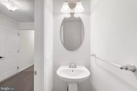 Entry Way - 19 Twomey Ct #33, Wyncote, PA 19095 photo 1 of 5