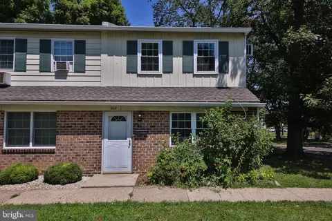 902 N York Rd #1, Willow Grove, PA 19090