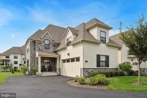 510 Valley Green Ct, Flourtown, PA 19031