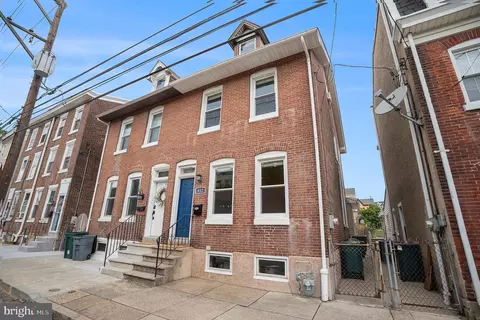812 Elm St, Conshohocken, PA 19428