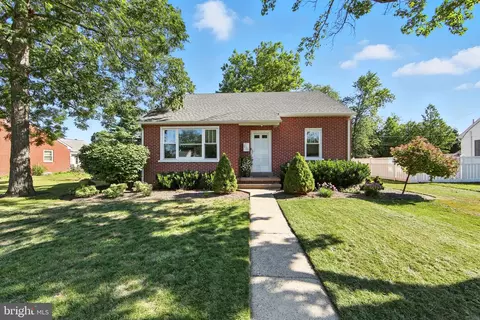 925 Perkiomen Ave, Lansdale, PA 19446