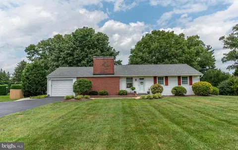 41 College Ave Apt, Trappe, PA 19426