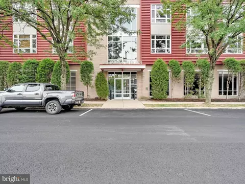 75 Maple St #104, Conshohocken, PA 19428
