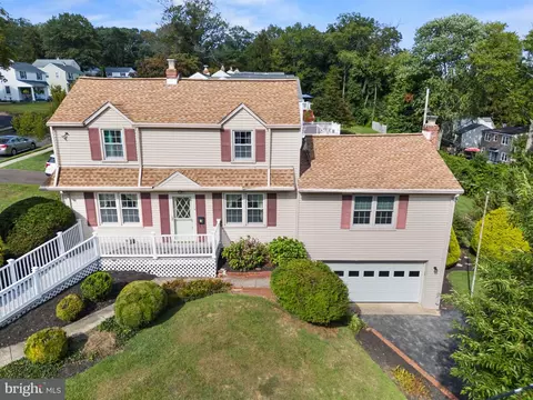 528 School House Ln, Willow Grove, PA 19090