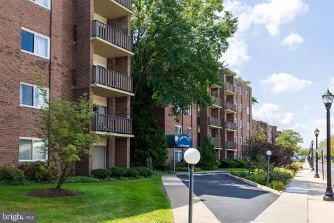 1570 The Fairway #402E, Jenkintown, PA 19046