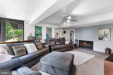 Living - 305 Highview Dr, Wayne, PA 19087 photo 2 of 2