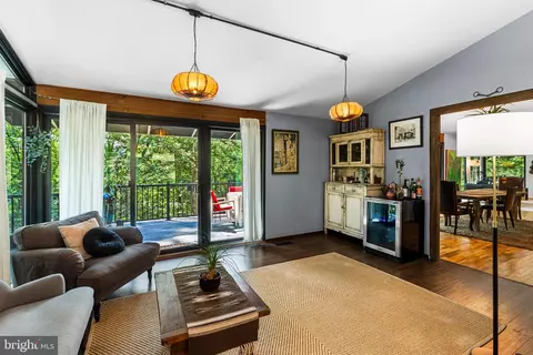 Living - 305 Highview Dr, Wayne, PA 19087 photo 1 of 2