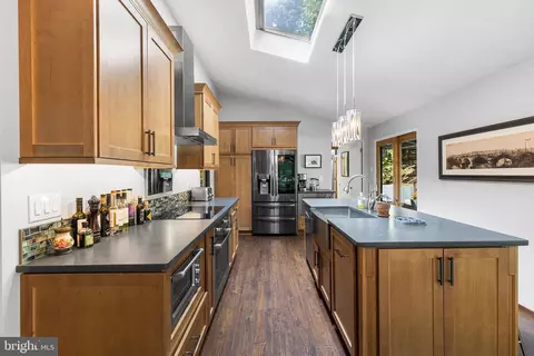 Kitchen - 305 Highview Dr, Wayne, PA 19087 photo 1 of 3