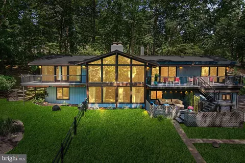305 Highview Dr, Wayne, PA 19087