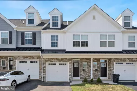 403 Hurst St, Bridgeport, PA 19405