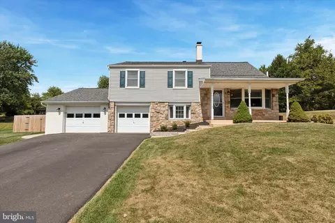 277 Maple Ave, Collegeville, PA 19426