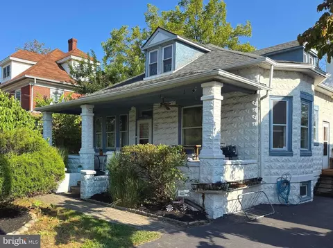 25 E Germantown Pike, Plymouth Meeting, PA 19462