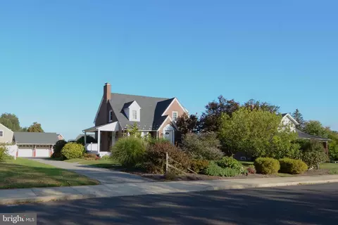 61 W Reliance Rd, Souderton, PA 18964