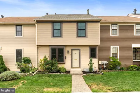 303 Hopkins Ct, North Wales, PA 19454