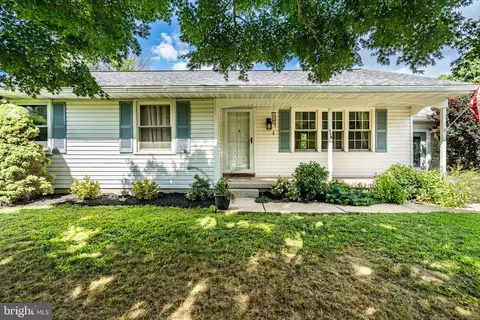 118 Valley View Rd, Phoenixville, PA 19460