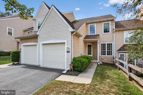 316 Country Club Dr Apt, Lansdale, PA 19446