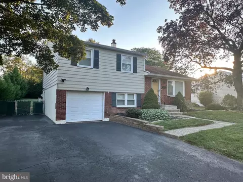 106 Woodlyn Ave, Willow Grove, PA 19090