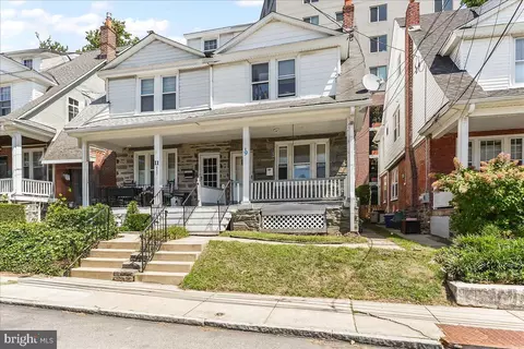 9 W Athens Ave, Ardmore, PA 19003