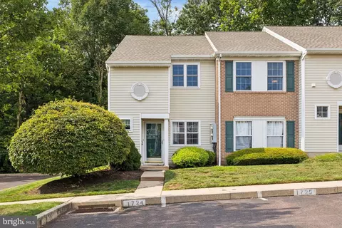 1724 Rosewood Ct #84, Pottstown, PA 19464