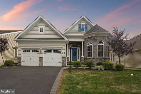 2210 Tanner Dr, Schwenksville, PA 19473