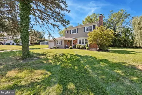 4 Cardinal Dr, Plymouth Meeting, PA 19462