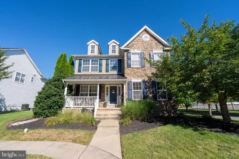 1171 Morgan Hill Dr, Pennsburg, PA 18073