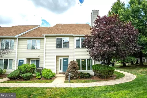 3008 Maryannes Ct, North Wales, PA 19454
